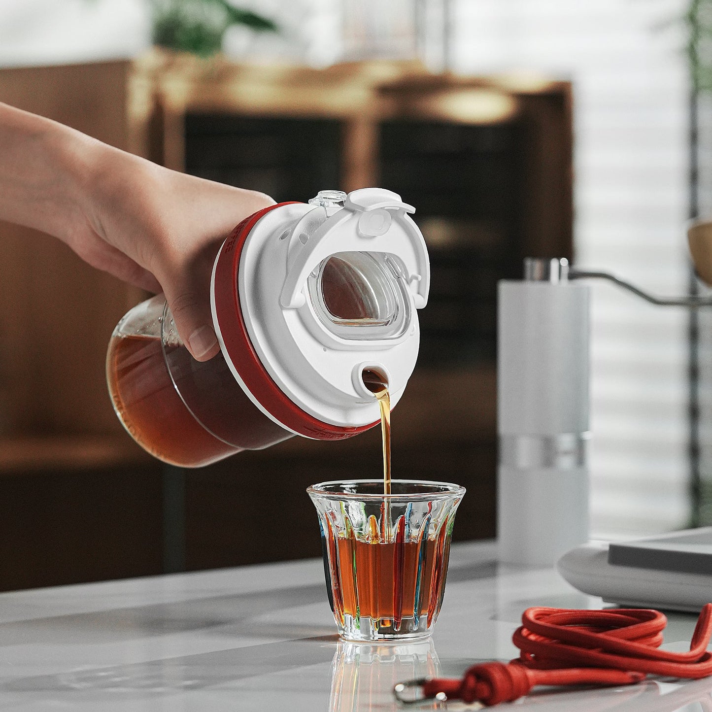 MHW-3BOMBER ICE COOL COLD BREW PORTABLE CUP 530ML