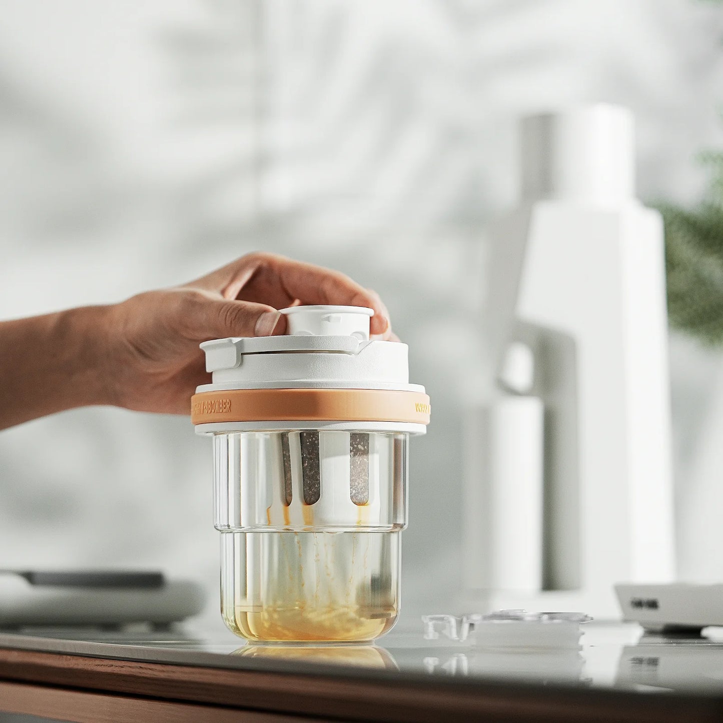 MHW-3BOMBER ICE COOL COLD BREW PORTABLE CUP 530ML