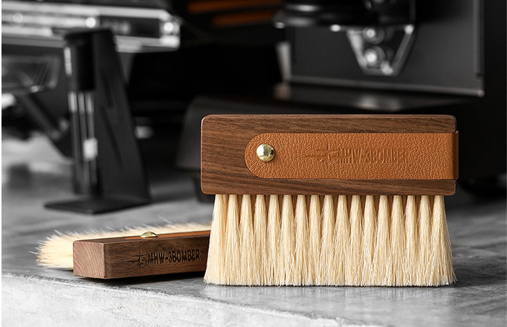 MHW-3BOMBER Line Leather Sheath Brush