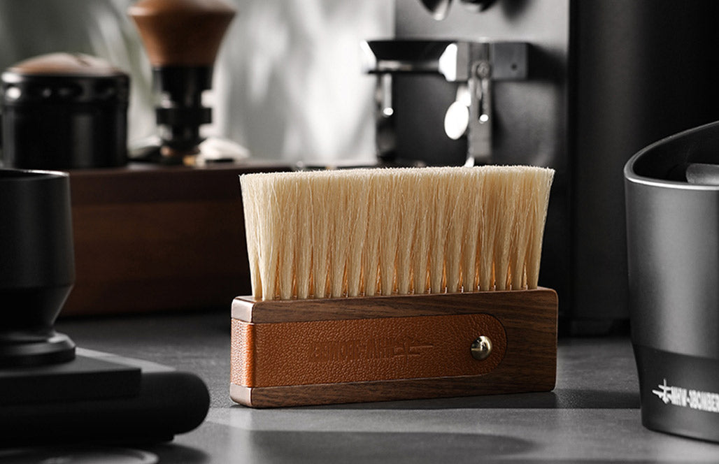 MHW-3BOMBER Line Leather Sheath Brush