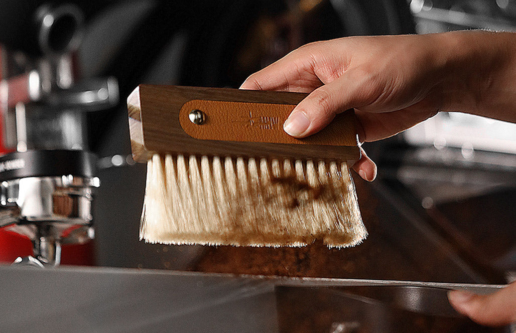 MHW-3BOMBER Line Leather Sheath Brush