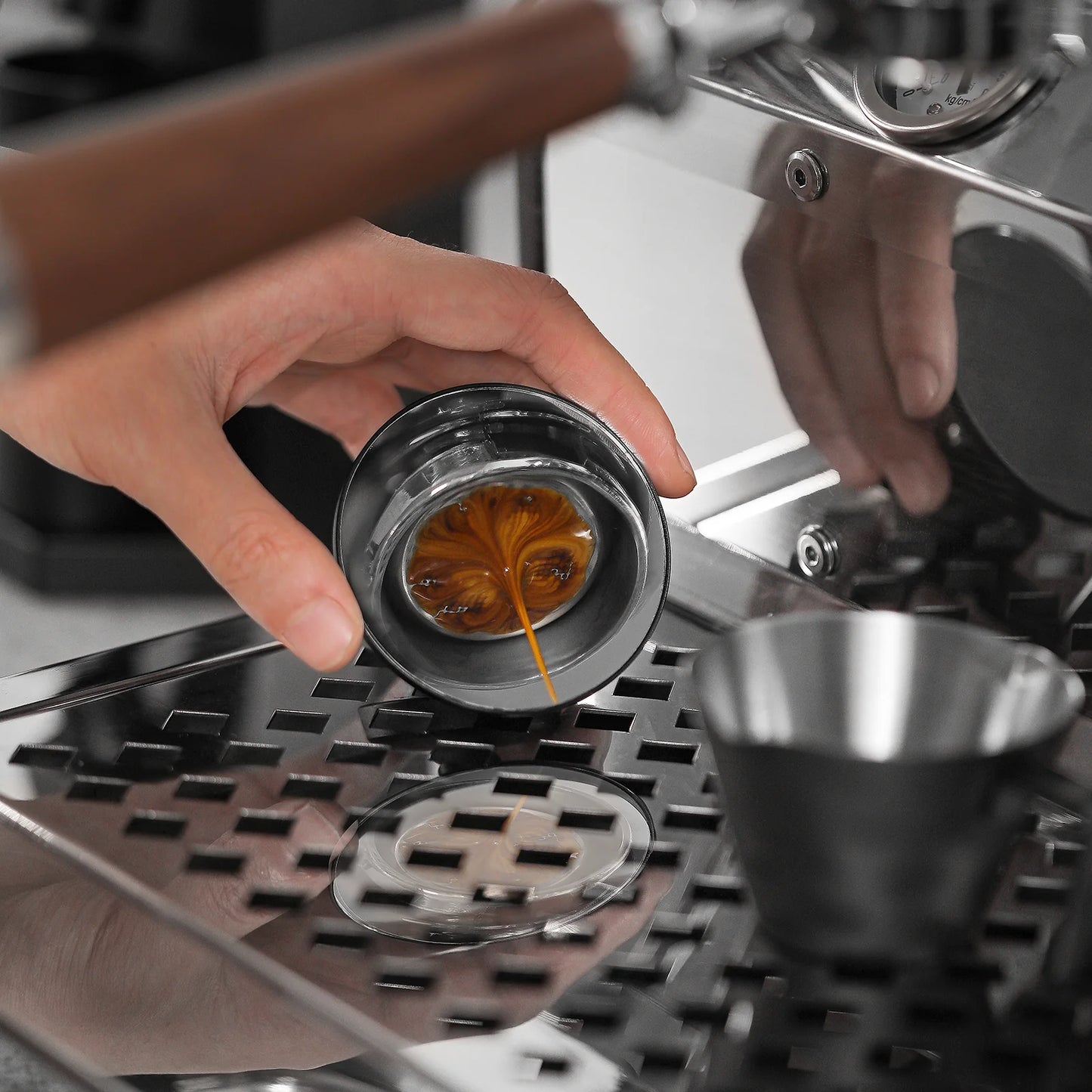 MHW-3BOMBER ESPRESSO SHOT BLACK MIRROR