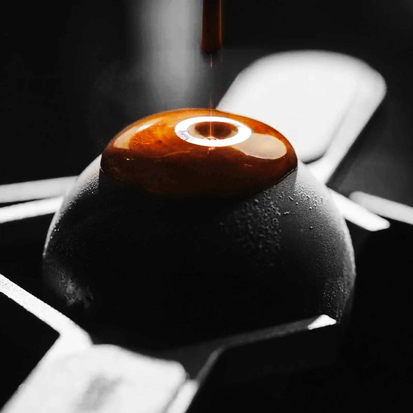 MHW-3BOMBER SMOOTH ESPRESSO CHILLING BALL STAND